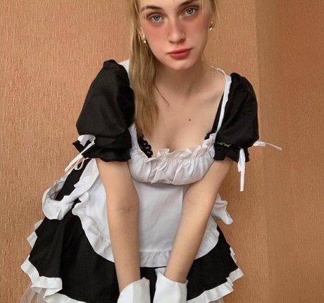 Girl Valerie sexy model pictures