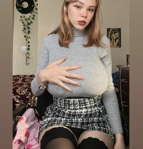 Kitty Keettt star nice image