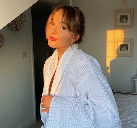 Helayna Birkett best star archive