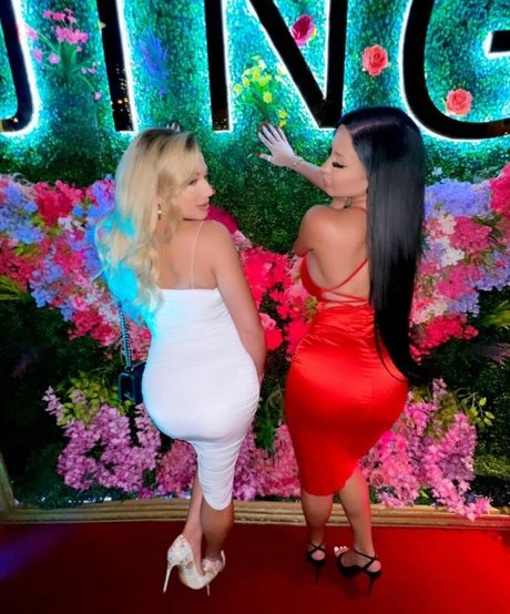 Laylawhite model gallery