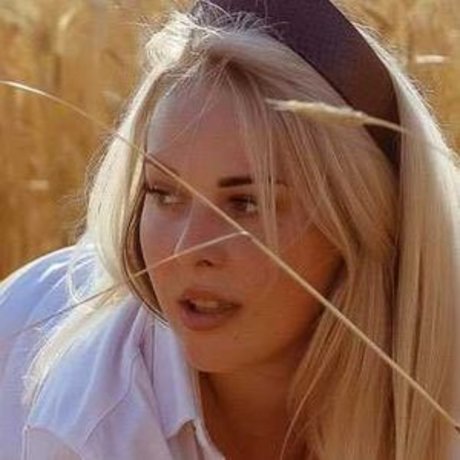 Goodnino best model photo