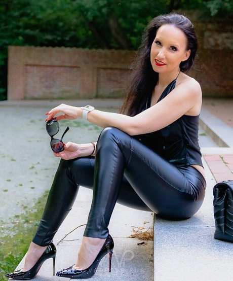 Miss Vanessa Pur pornstar adult archive