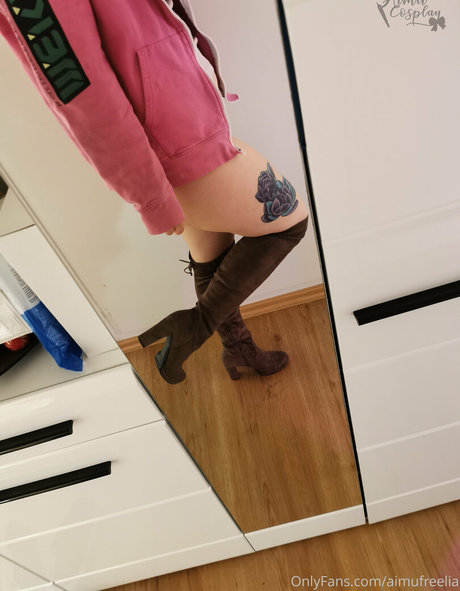 aimufreelia sexy pornstar galleries