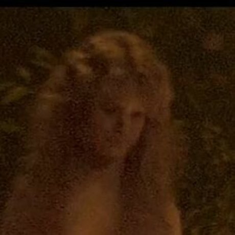 Jennifer Jason Leigh nudes star photos