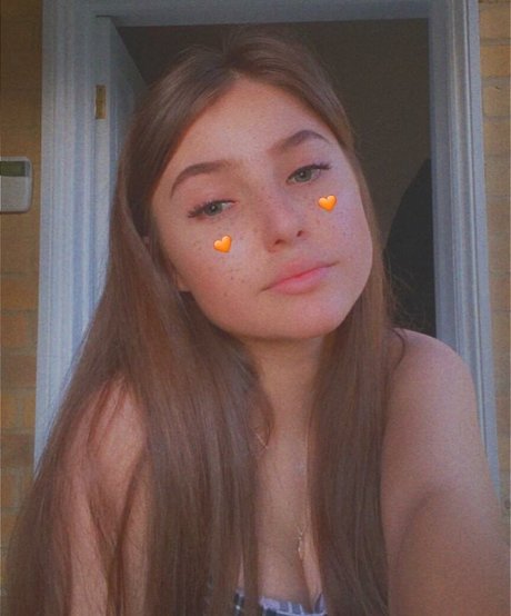 Emizzillo star naked img