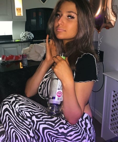 Emizzillo star art galleries