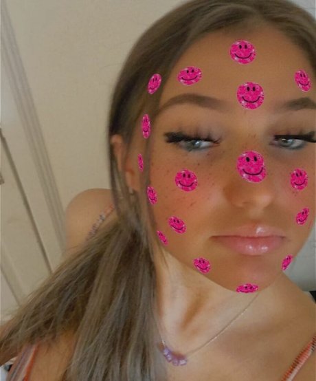 Emizzillo pornstar erotic pictures