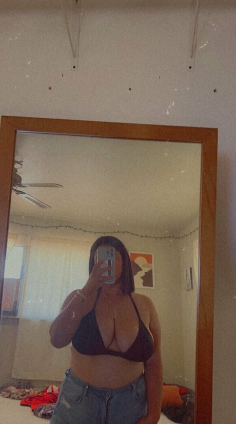 Baddiekazzzy top pornstar pics