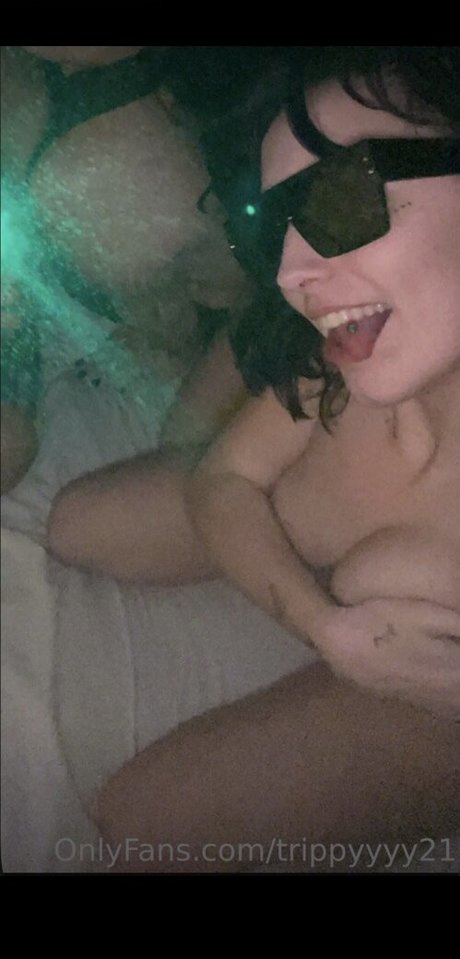trippyyyy21 model beautiful img