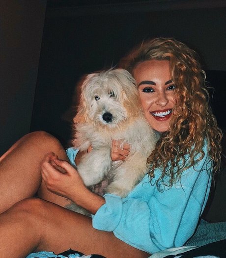 Caroline Wall pornstar hot galleries