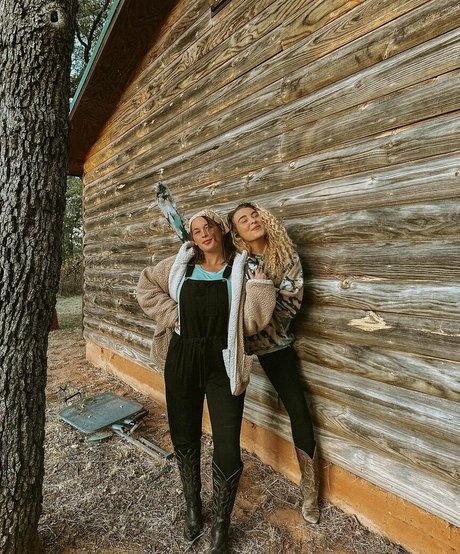 Caroline Wall pornstar galleries