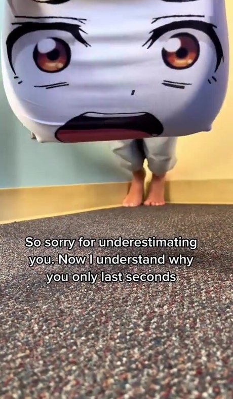 Estallia nude model img