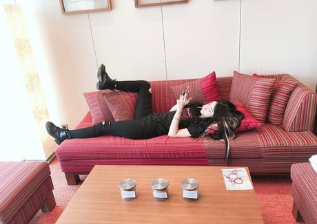 anad df adult model picture