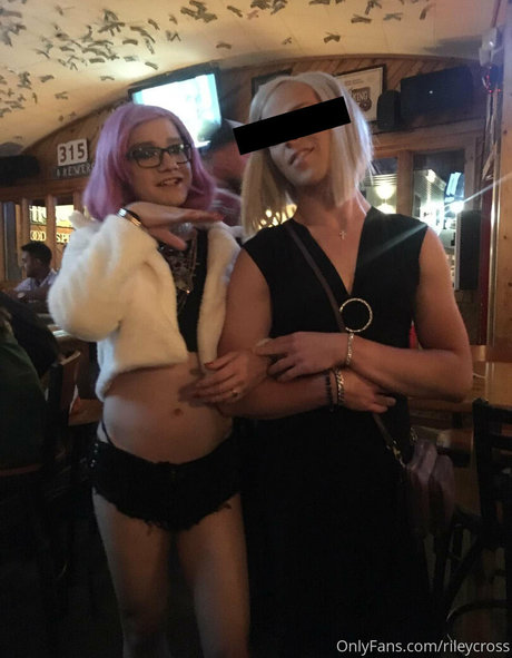 lightskin onlyfans hot picture