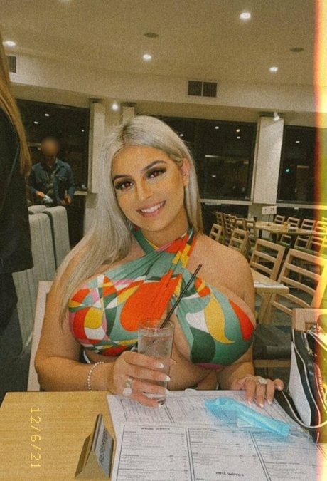 Chloe C xxx model pictures