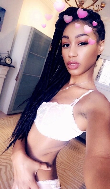 Nia Simone xxx pornstar photo