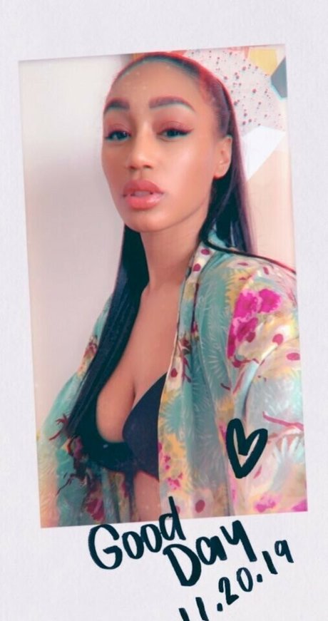 Nia Simone hot actress image