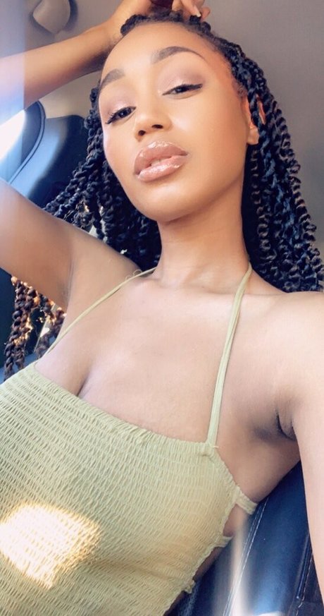 Nia Simone perfect model galleries