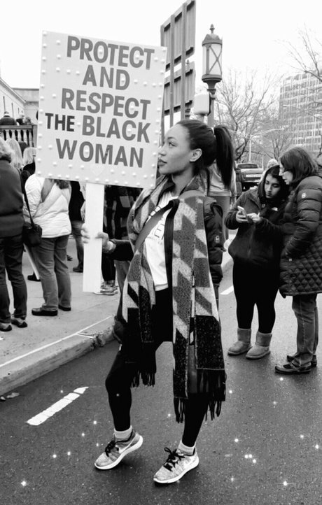 Nia Simone exclusive model image