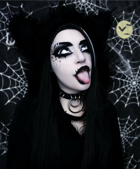 Nightmarekittykat model pretty gallery