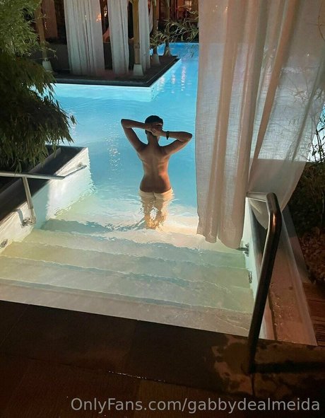 Gabby De Almeida Rinne model hd pics