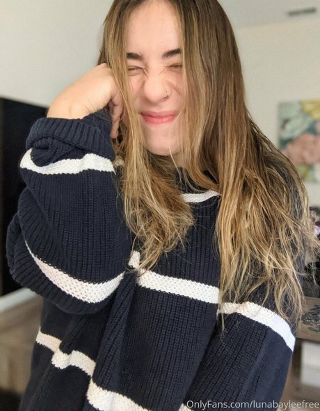 lunabayleefree model adult pic