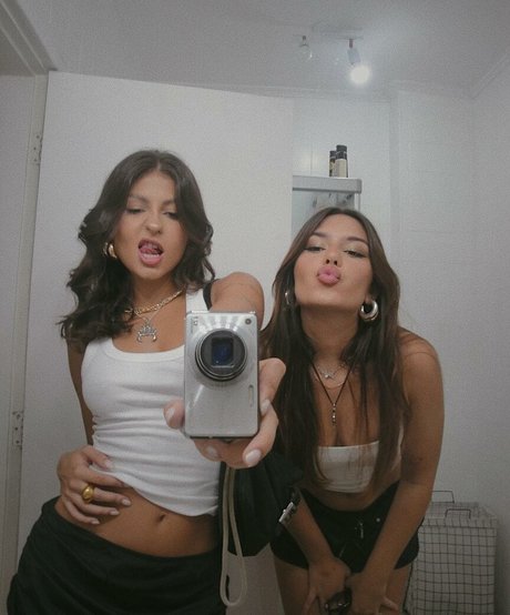 Malu Camargo erotic model pic