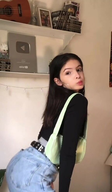 Victoria Ribeiro pornstar top image