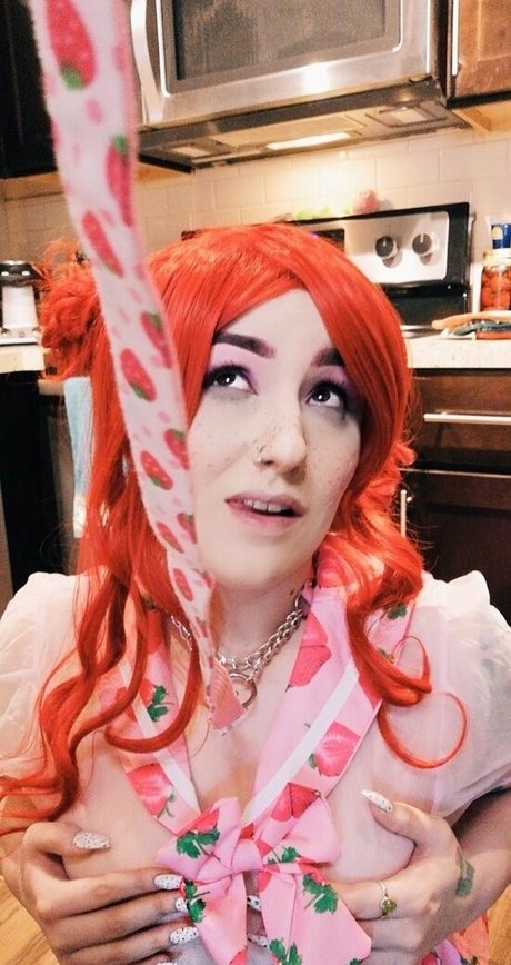 mclovinnteases model exclusive picture