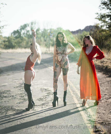 tush andd glitter pornstar beautiful gallery