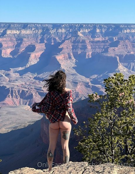 tush andd glitter model beautiful galleries