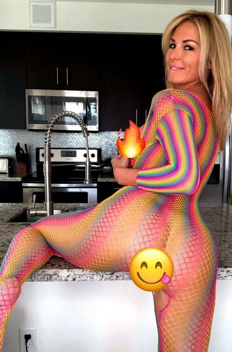 Maryuofficial star high quality images