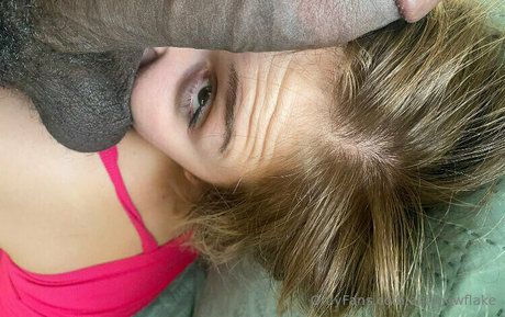 aliisnowflake pornstar beautiful img