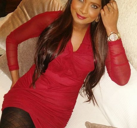 Resha Antony star pretty photo