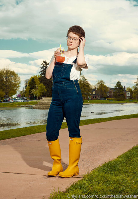 dicksinthedishwasher best actress picture