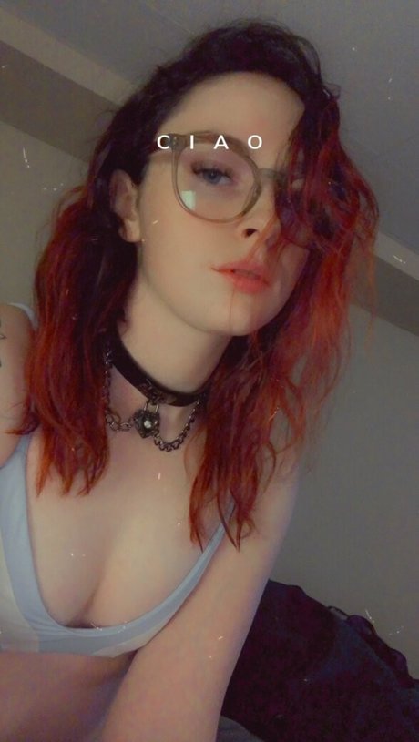 miniloupxxx nude actress photos