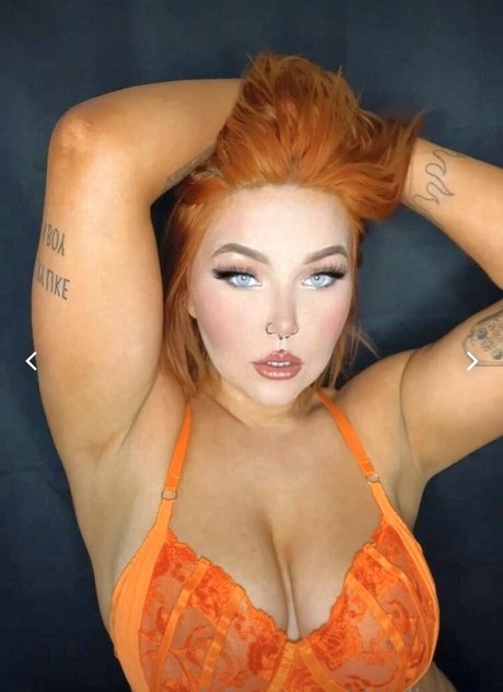 Charli Evans erotic actress img