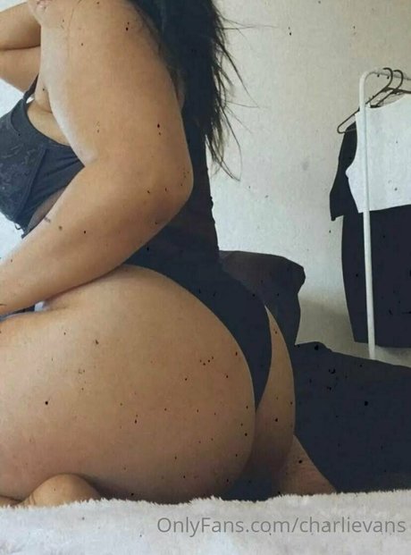 Charli Evans model pics