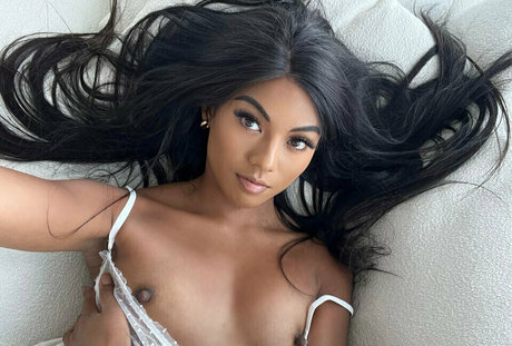 muscular women onlyfans art nude image