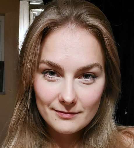 Natalie Watkins thumbnail