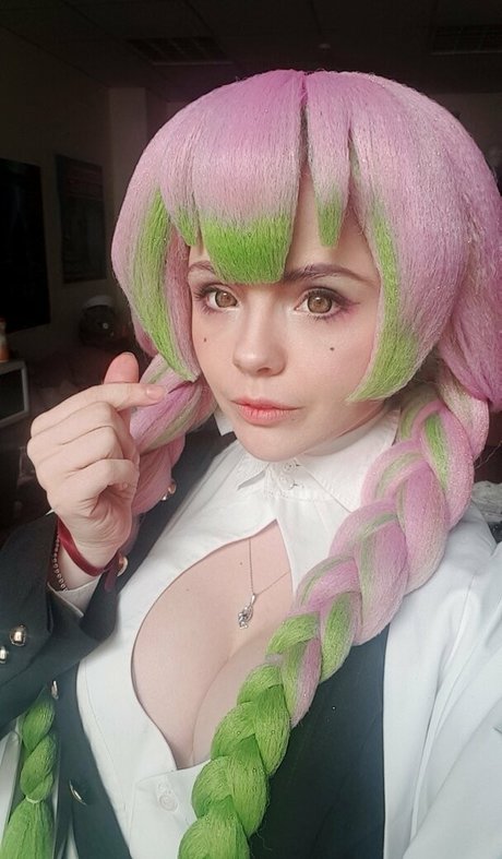 Fenix Fatalist nice actress pictures