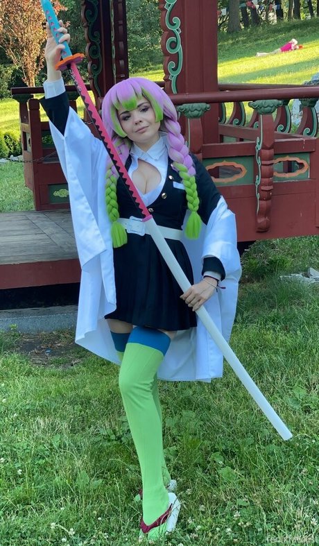 Fenix Fatalist star sex photos