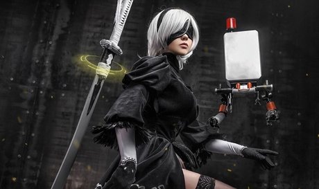 Fenix Fatalist sexy star img