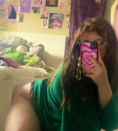 Holyhollyphoebe beautiful pornstar gallery