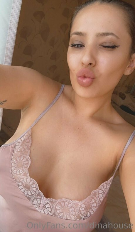 dinahouse star exclusive pic