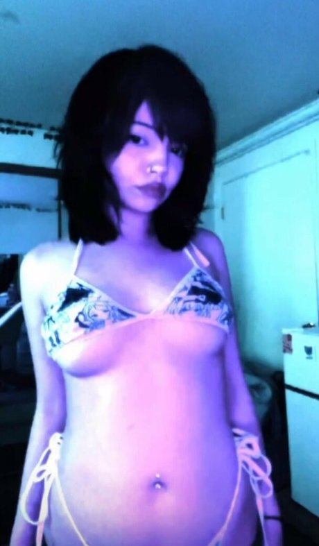 Eleyeesay nude star gallery