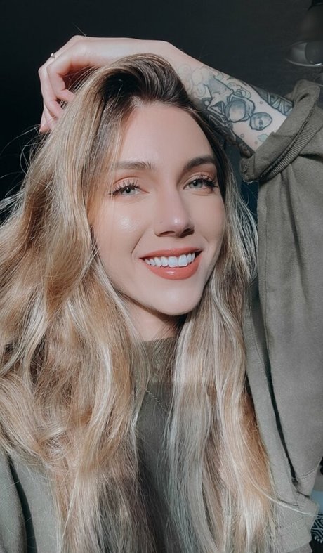 gloryhole girls onlyfans erotic photos