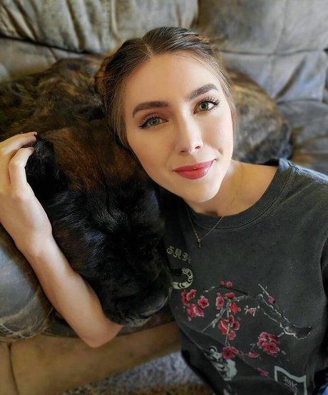 brunette onlyfans free porn pictures