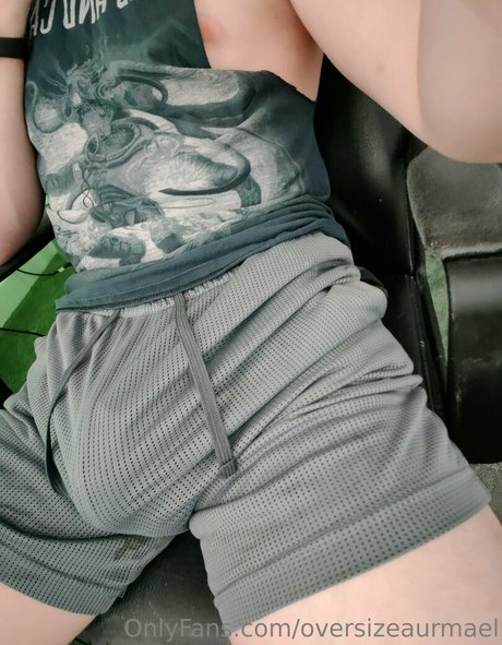 oversizeaurmael porn model images