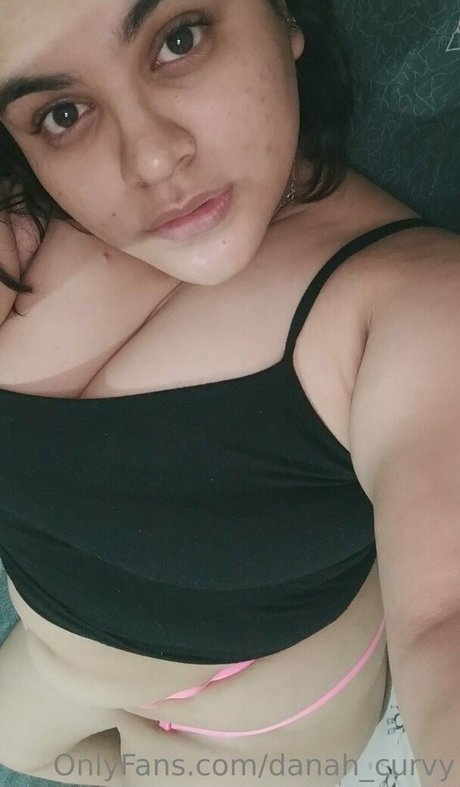 danah curvy star art picture